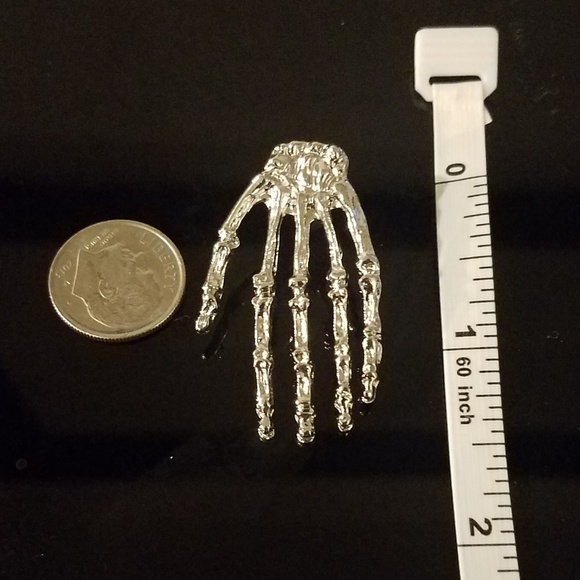 Silver Skeleton Hands理 Studs - Picture 2 of 2